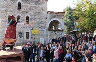 Safran Festivali kortej yürüyüşüyle başladı