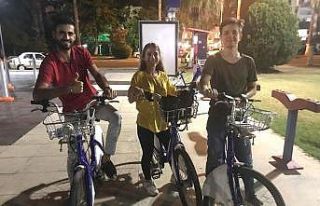 Sahildeki bisikletler Mersinlileri bekliyor