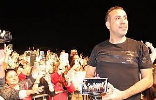 Samsunlular Haluk Levent ile coştu