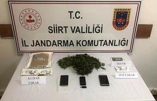 Siirt’te uyuşturucu ticareti yapan 3 şahıs gözaltına...