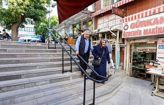 Tarihi mahallelerde merdivenler yenilendi