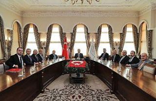 TFF Yönetim Kurulu üyeleri, İstanbul Valisi Yerlikaya’yı...