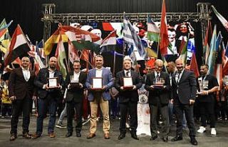 Ümit Uysal, sporculara seslendi