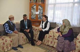 Vali Sezer: "Şehit ve gazi ailelerinin her zaman...