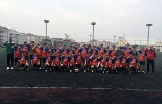 Yalovalı miniklerden milli takıma ve Mehmetçiğe...