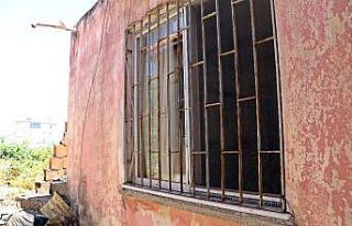 Yaşlı kadına önce tecavüz girişiminde bulundu,...