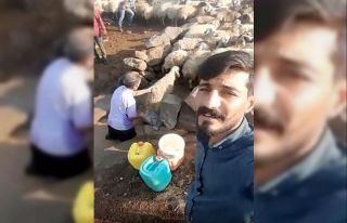 Yine yaptığı anonsla insanları gülmekten kırıp...