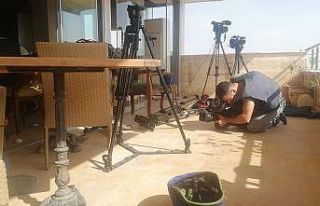 YPG’den gazetecilerin bulunduğu alana keskin nişancılarla...