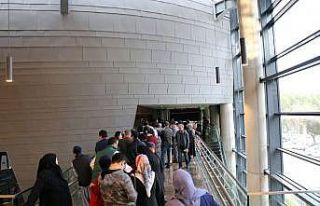 Yüzbinler Fetih Müzesi’ne akın etti