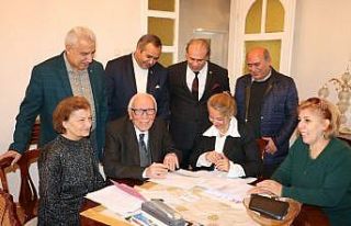 86 yaşındaki öğretmene öğrencilerinden vefa