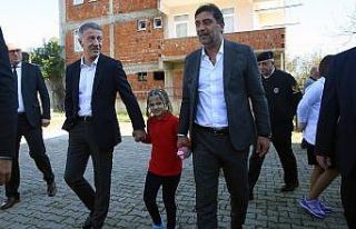 Ahmet Ağaoğlu ve Ünal Karaman özel çocukları...