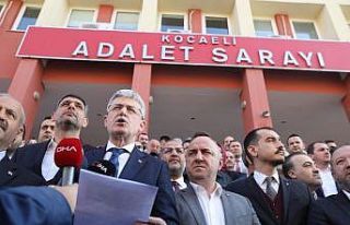 AK Parti’den Anıtkabir’de slogan atan gençlere...