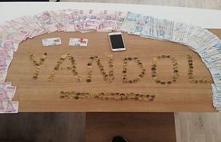 Antalya’da gömü altını satma vaadiyle 300 bin...