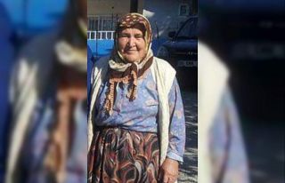 Aracıyla geri manevra yaparken, kazayla annesini...