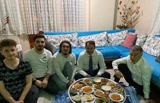Bakan Berat Albayrak, Abdulkadir Ömür’ü evinde...