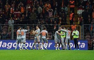 Başakşehir yenilmezliğini 10 maça çıkardı