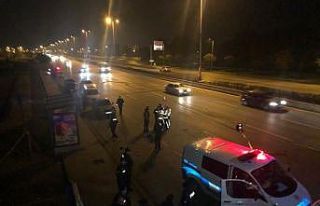 Başkent’te takla atan otomobilden fırlayan sürücü...