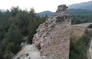 Bizans döneminden kalan yapıtlar definecilerin gözdesi...