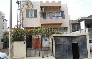 Boşanma aşamasındaki eşini öldürdü