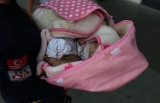 Çöp konteynerinin yanında terk edilmiş bebek bulundu