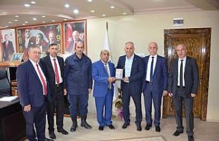 Dernek Başkanı Özmeşe, Başkan Yaman ile bir araya...