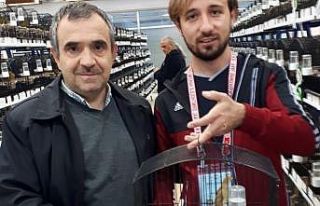 Duruşuyla en güzel kanarya seçildi