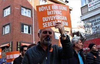 Erkekler bu kez kadınlar için yürüdü