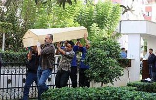 Evlerinde ölü bulunan 4 kişinin cenazesi alındı