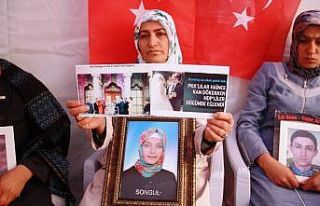 HDP önündeki ailelerin evlat nöbeti 69’uncu günde