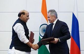 Hindistan S-400’ler için 850 milyon dolarlık ödeme...