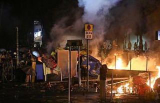 Hong Kong protestolarında tansiyon yükseliyor