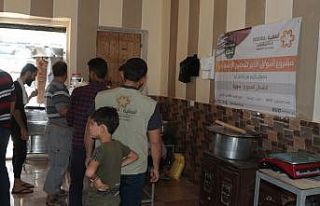 İdlib’te esnafa 18 dükkan