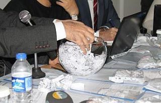 İş başvurusu yapan adaylar için kura çekimi yapıldı