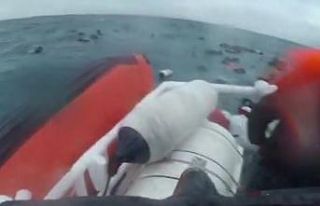 İtalya açıklarında alabora olan tekneden 149 göçmen...