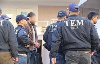İzmir merkezli 44 ildeki büyük FETÖ operasyonuna...