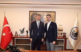 Odabaşı’ndan Yüksel’e nezaket ziyareti