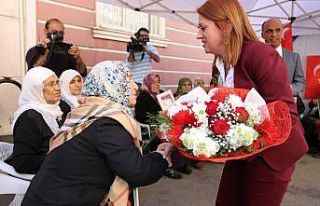Kadın öğretmenlerden, HDP önünde evlat nöbeti...