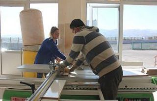 Karı-Koca kurdukları "Mobilya atölyesi"...