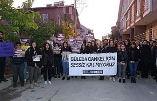 Katledilen üniversiteli Güleda’nın apartı önünde...