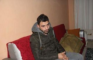 Kazada ölen 3 yaşındaki çocuğun başında çaresizce...