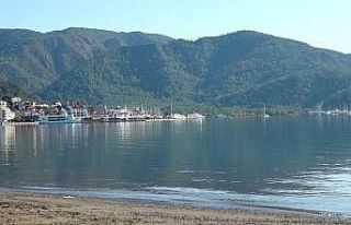 Marmaris’te kış ortasında deniz keyfi