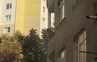 Esenler’de yangında mahsur kalan kadın itfaiye...