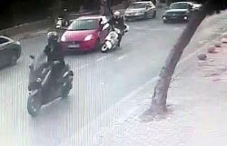 Kontrolsüz şerit değiştiren sürücü az kalsın...