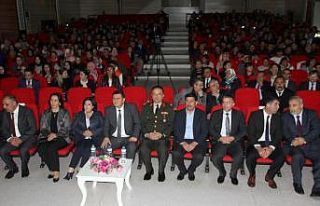 Özel öğrenciler hem güldürdü hem duygulandırdı