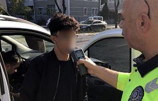 (ÖZEL) Önce kaza yaptılar, sonra kameraya el salladılar