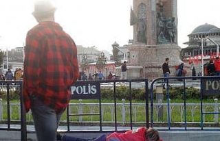 Taksim Meydanı’nda yürek burkan görüntü