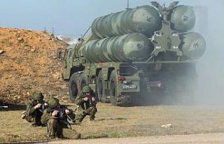 Rusya Kırım’da S-400’ler ile tatbikat yaptı