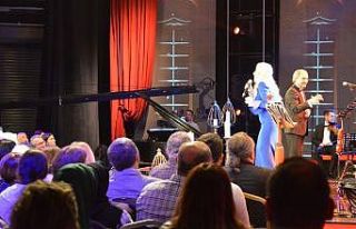 Sanatçı Muazzez Ersoy, zihinsel engelli Sıdıka’nın...