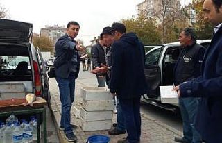 Satıcının el konulmak istenen balıklarını vermeme...