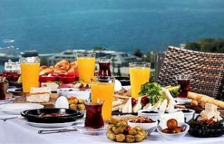 Serpme kahvaltı israfı 100 milyar lirayı aştı